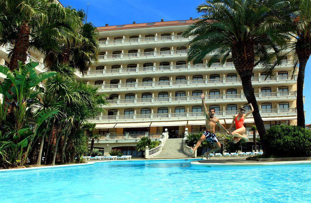 AQUA Hotel Silhouette&Spa - Adults Only Malgrat de Mar Exterior foto